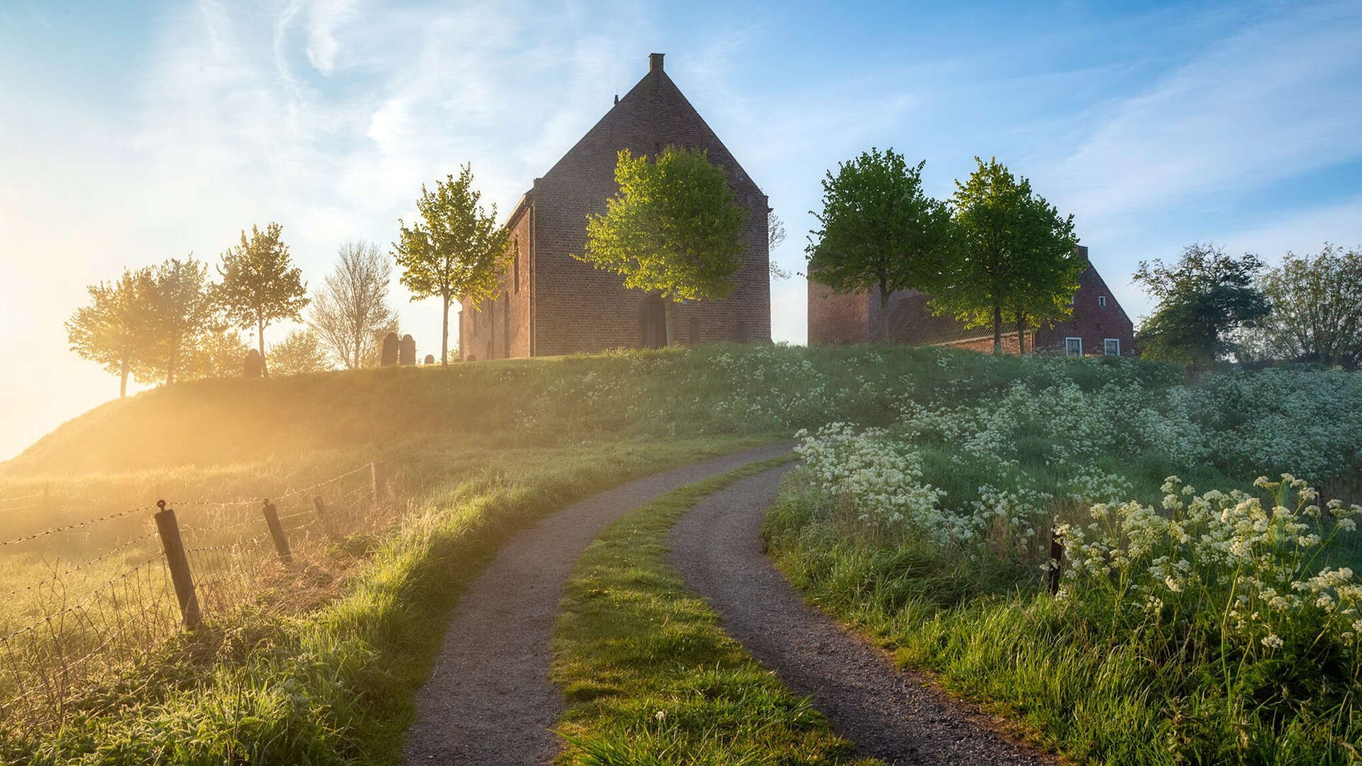 双重奏，斯通斯掌控比赛的艺术与勒沃库森掀翻秘鲁的战术启示